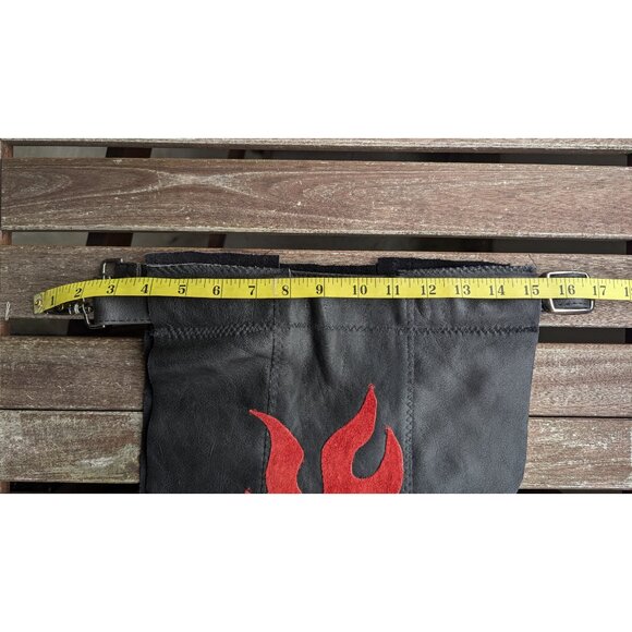 💜Leather Utility Kilt with Red Flame Appliqué - Picture 8 of 10